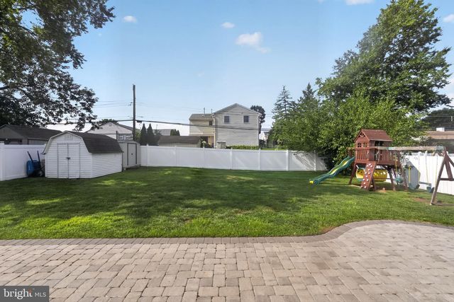218 TEWKSBURY RD, Fairless Hills, PA 19030