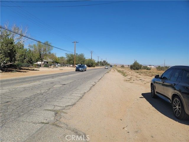 8915 3rd, Hesperia, CA 92345