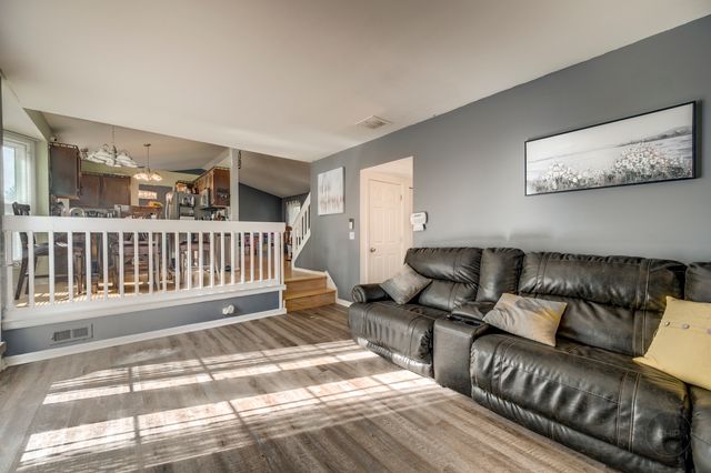 1133 JENNIFER Lane, Bolingbrook, IL 60440