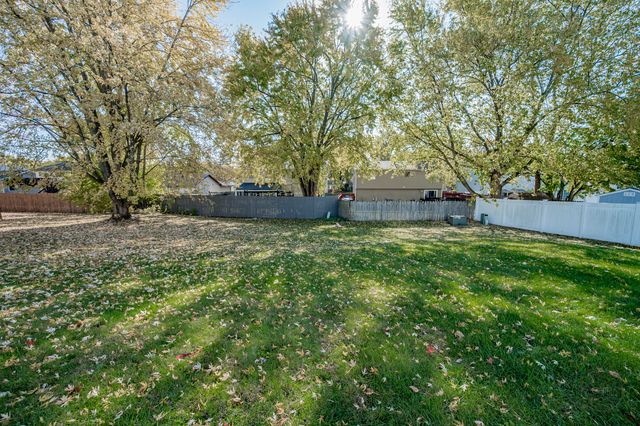 1133 JENNIFER Lane, Bolingbrook, IL 60440