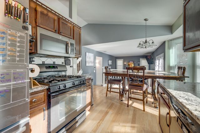 1133 JENNIFER Lane, Bolingbrook, IL 60440