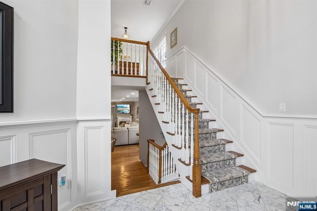 1 Beekman Hill Road, Caldwell, NJ 07006