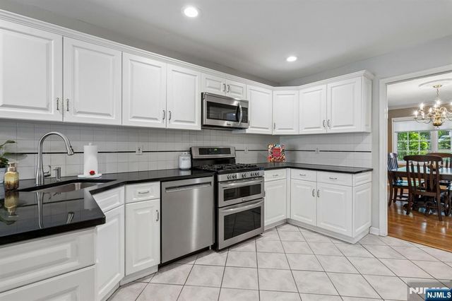 1 Beekman Hill Road, Caldwell, NJ 07006