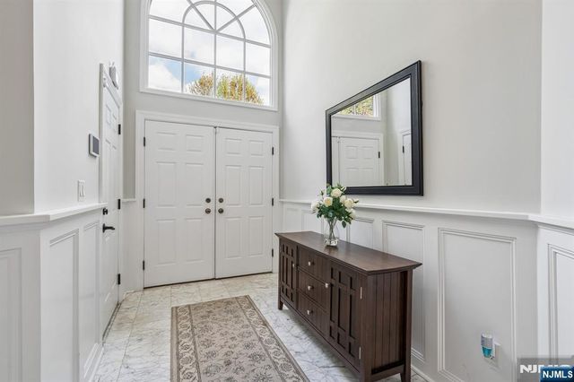 1 Beekman Hill Road, Caldwell, NJ 07006