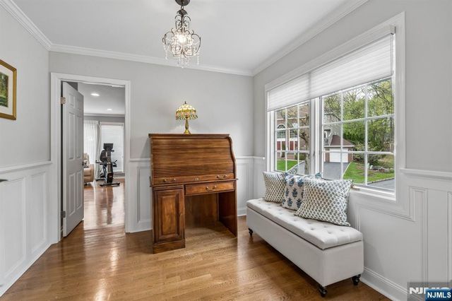 1 Beekman Hill Road, Caldwell, NJ 07006