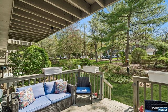 1 Beekman Hill Road, Caldwell, NJ 07006