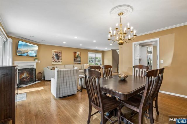 1 Beekman Hill Road, Caldwell, NJ 07006