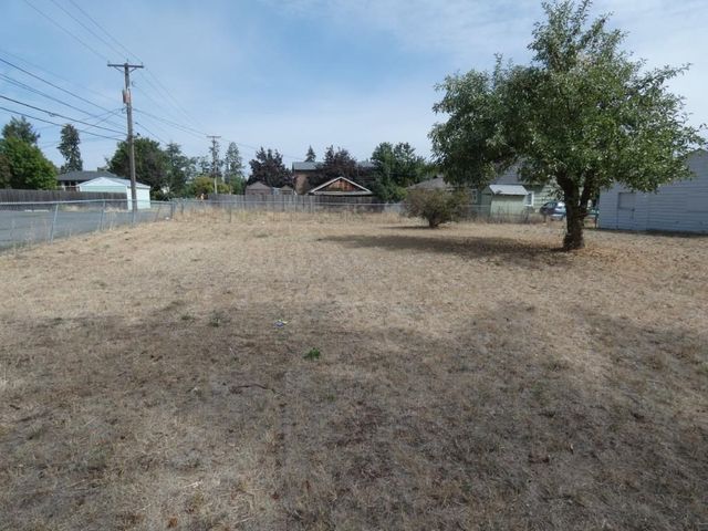 118 W 2nd St St, Cheney, WA 99004