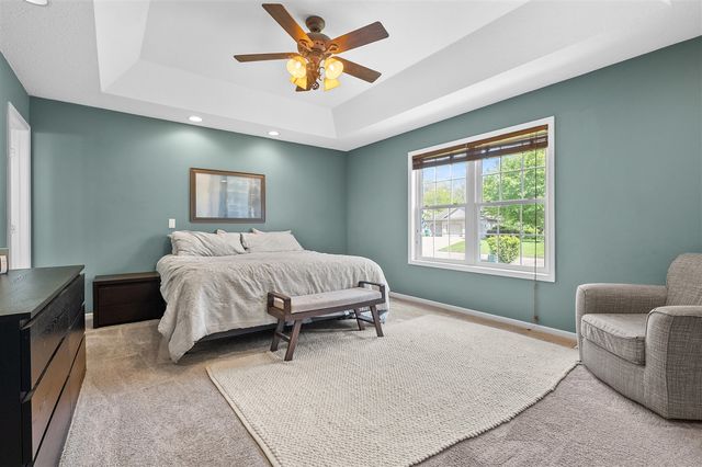 9468 Orangeview Drive, Portage, MI 49024