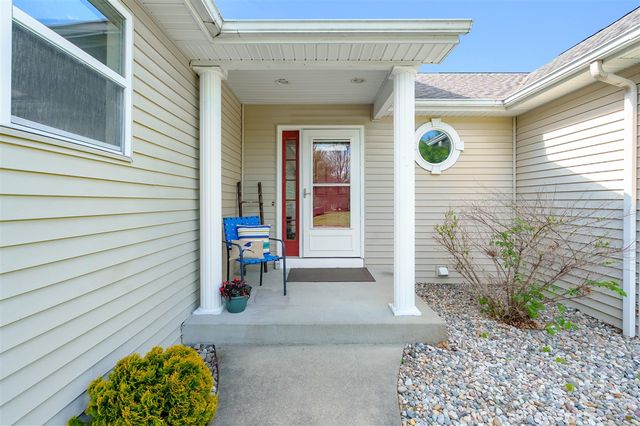 9468 Orangeview Drive, Portage, MI 49024