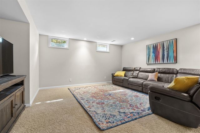 9468 Orangeview Drive, Portage, MI 49024