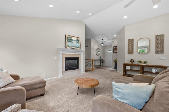9468 Orangeview Drive, Portage, MI 49024