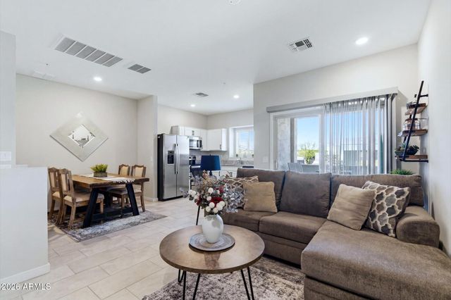 2279 W LAURIE Lane, Phoenix, AZ 85021