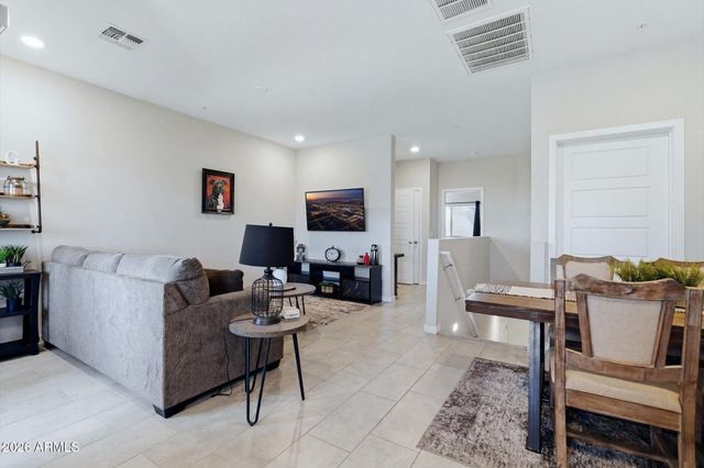 2279 W LAURIE Lane, Phoenix, AZ 85021