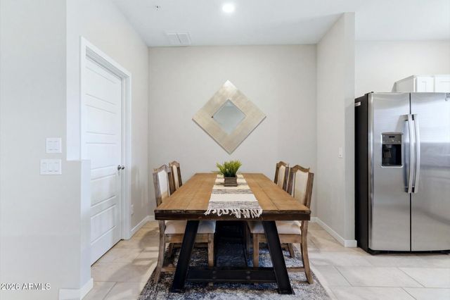 2279 W LAURIE Lane, Phoenix, AZ 85021