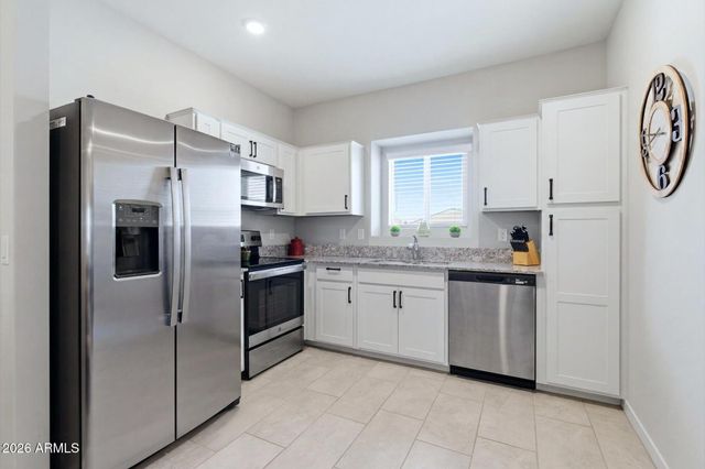 2279 W LAURIE Lane, Phoenix, AZ 85021