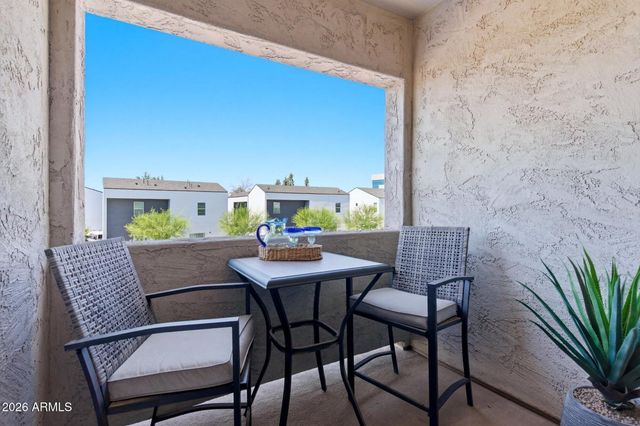 2279 W LAURIE Lane, Phoenix, AZ 85021