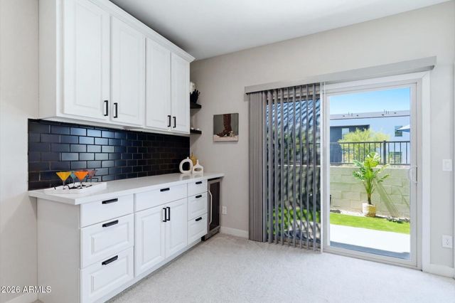 2279 W LAURIE Lane, Phoenix, AZ 85021