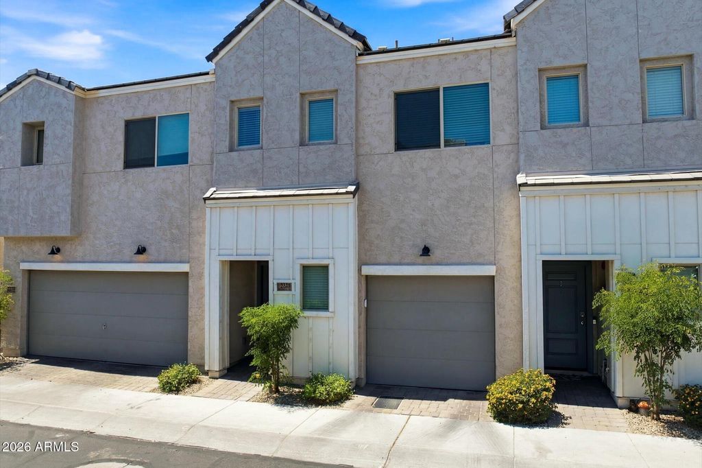 2279 W LAURIE Lane, Phoenix, AZ 85021 — photo 2