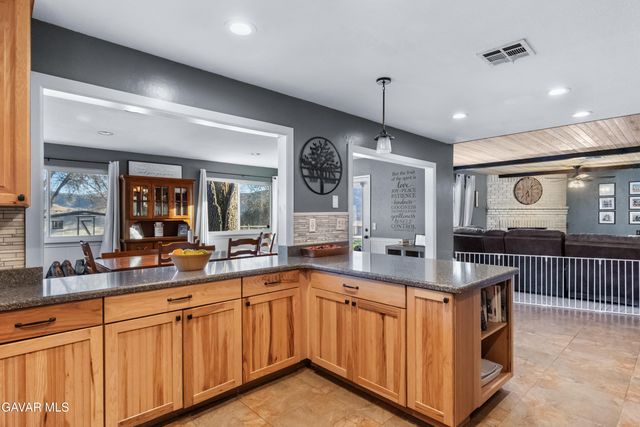 28050 Black Gold Way, Tehachapi, CA 93561