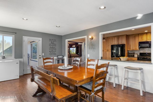 28050 Black Gold Way, Tehachapi, CA 93561