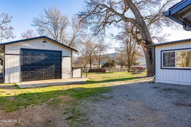 28050 Black Gold Way, Tehachapi, CA 93561