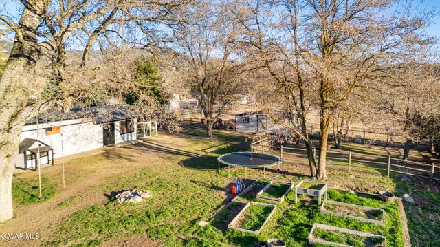 28050 Black Gold Way, Tehachapi, CA 93561