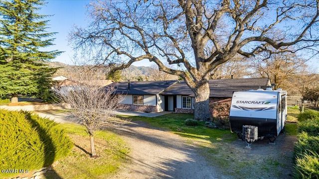 28050 Black Gold Way, Tehachapi, CA 93561