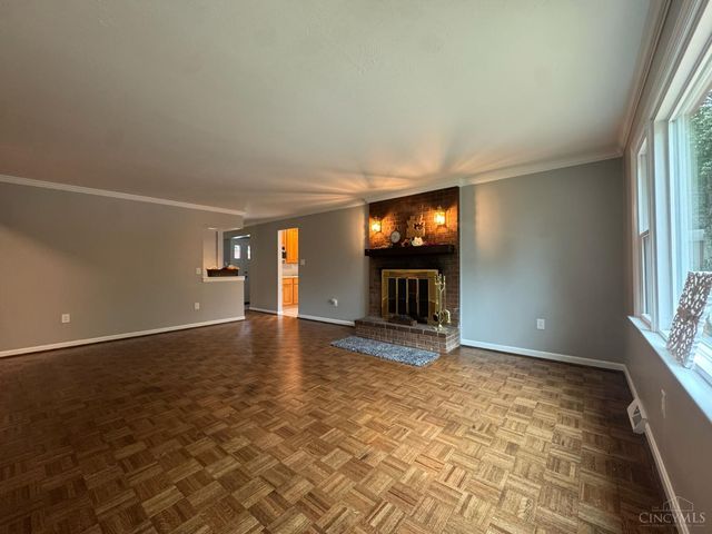 5569 Goldcrest Drive, Green Twp, OH 45238