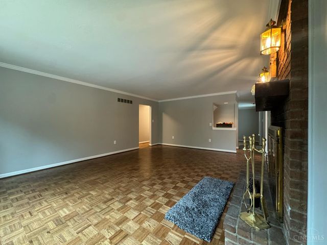 5569 Goldcrest Drive, Green Twp, OH 45238