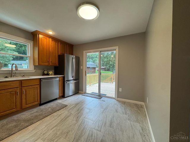 5569 Goldcrest Drive, Green Twp, OH 45238