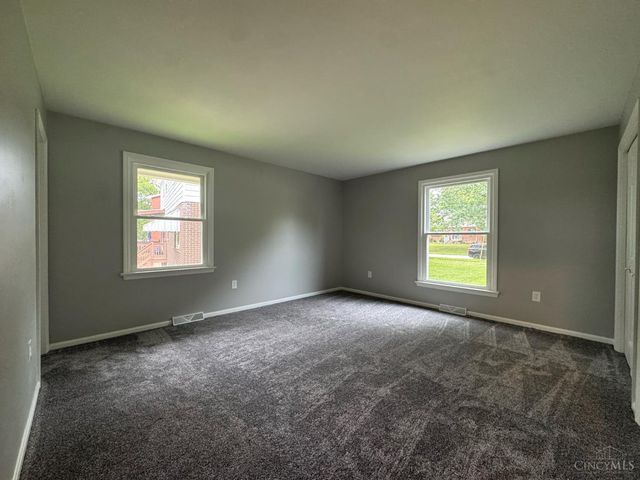 5569 Goldcrest Drive, Green Twp, OH 45238
