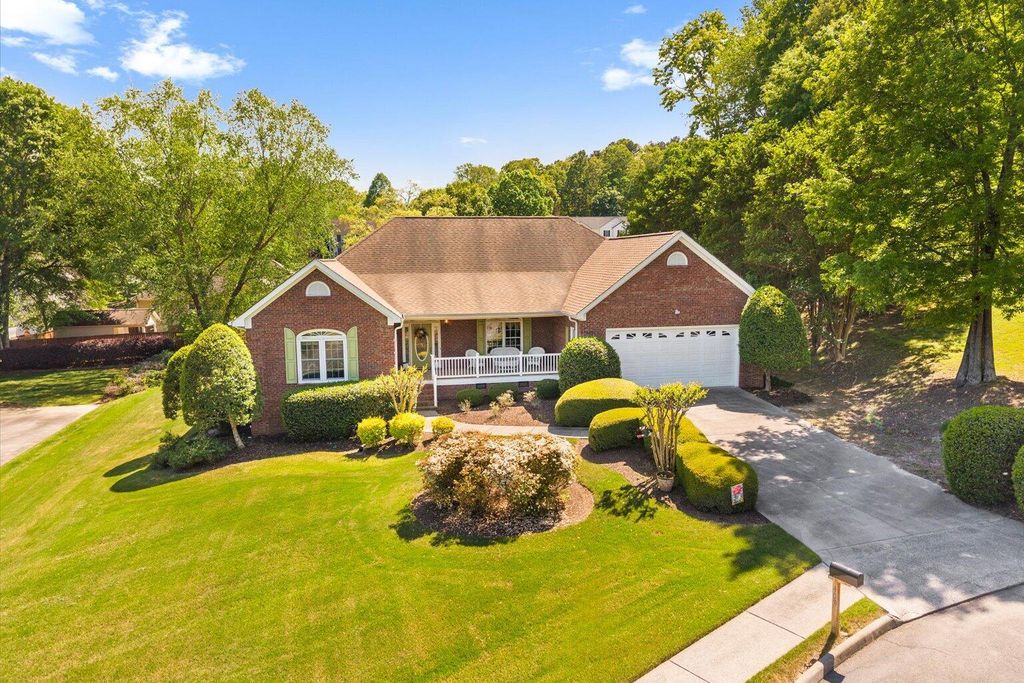 409 Amanda Way, Rocky Face, GA 30740