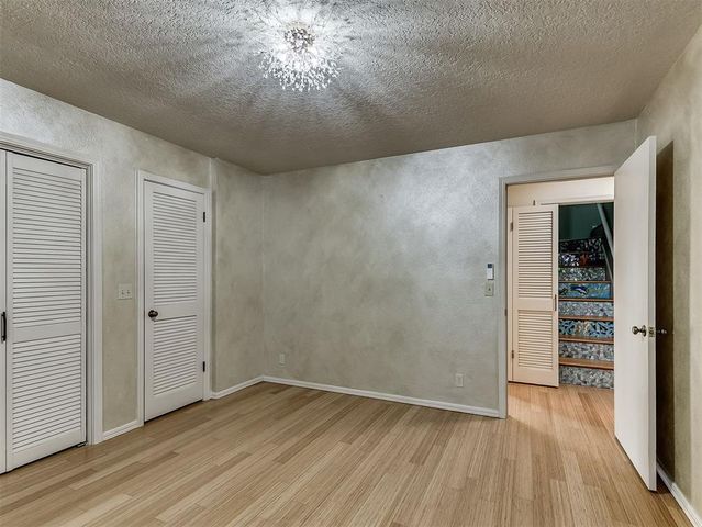 10 Rustic Hills Street, Norman, OK 73072