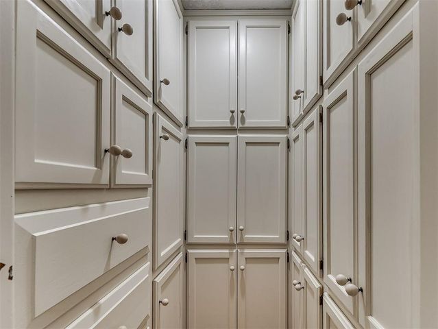 10 Rustic Hills Street, Norman, OK 73072