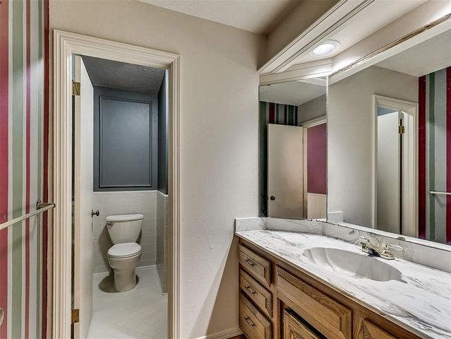 10 Rustic Hills Street, Norman, OK 73072