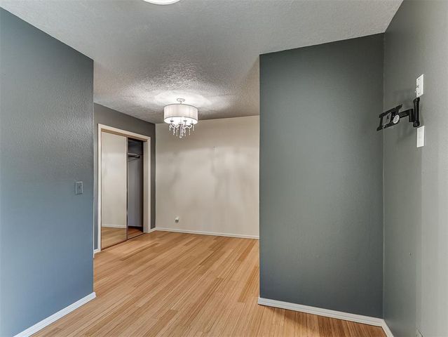 10 Rustic Hills Street, Norman, OK 73072