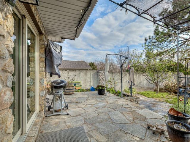 10 Rustic Hills Street, Norman, OK 73072