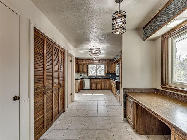 10 Rustic Hills Street, Norman, OK 73072
