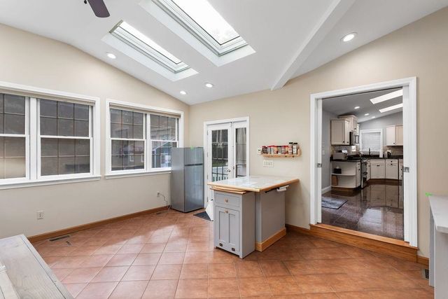 7 Jenny Hill Lane, Nashua, NH 03062