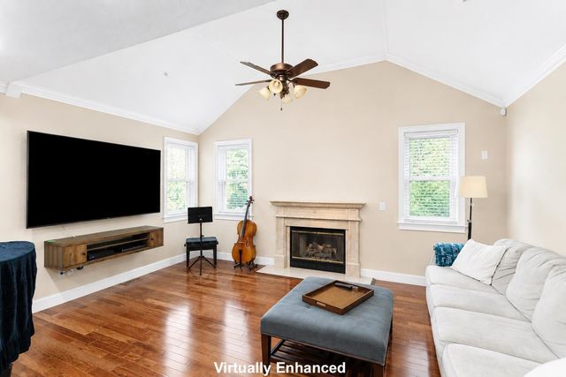7 Jenny Hill Lane, Nashua, NH 03062