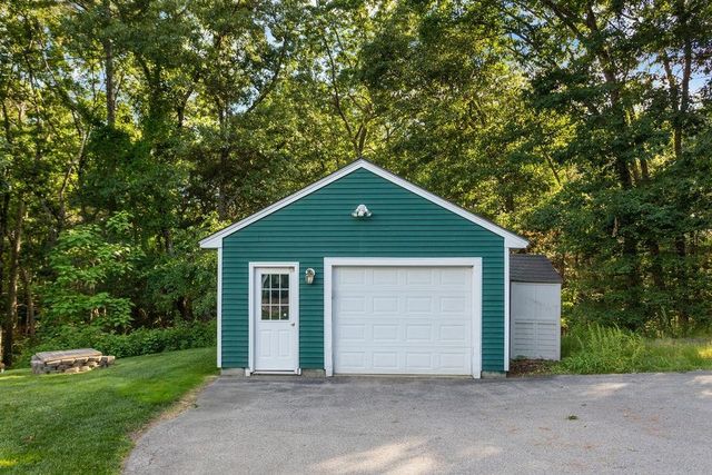 7 Jenny Hill Lane, Nashua, NH 03062