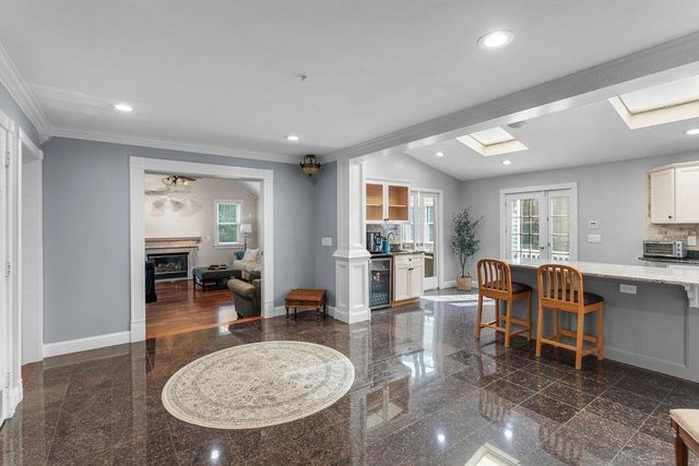 7 Jenny Hill Lane, Nashua, NH 03062