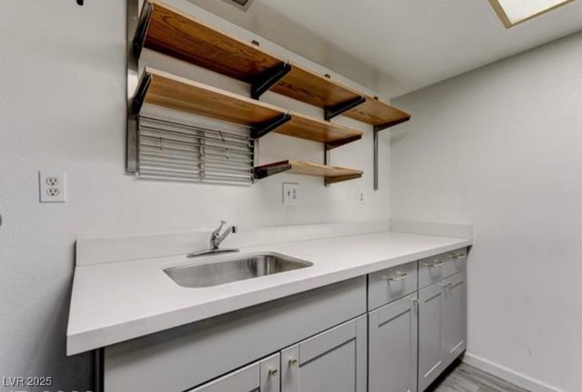 413 North Lamb Boulevard F, Las Vegas, NV 89110