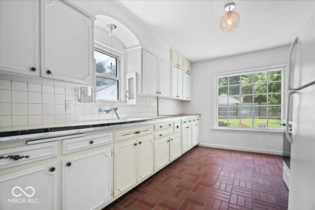 5808 Primrose Avenue, Indianapolis, IN 46220