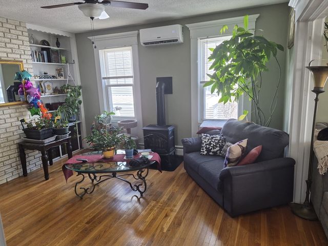 155 Washington St, New Bedford, MA 02740