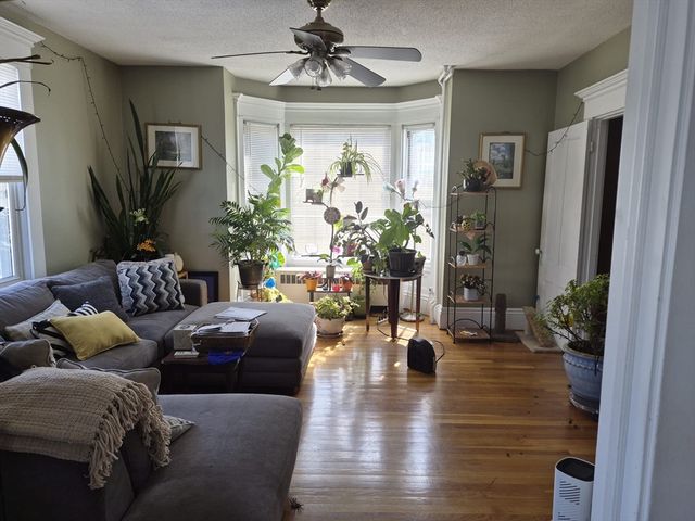 155 Washington St, New Bedford, MA 02740