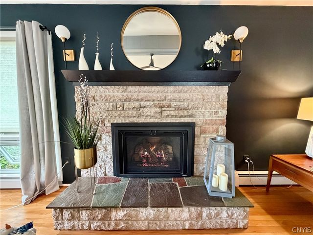 53 Ridgeway Sites Avenue, Minetto, NY 13126