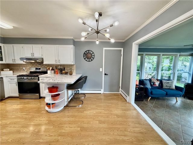 53 Ridgeway Sites Avenue, Minetto, NY 13126