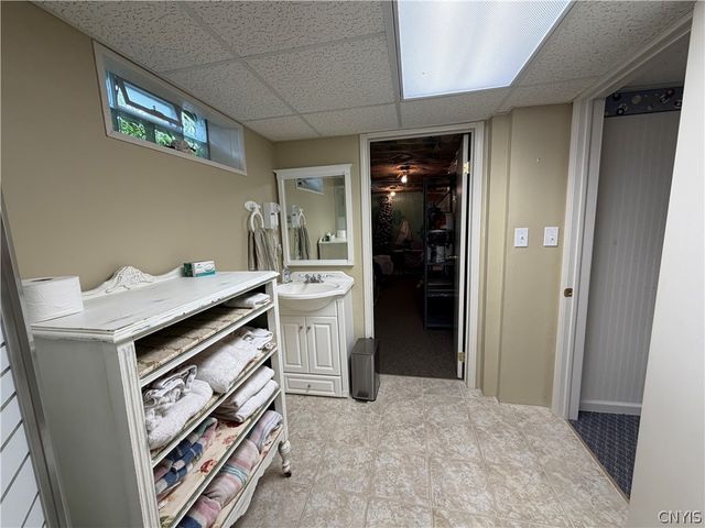 53 Ridgeway Sites Avenue, Minetto, NY 13126